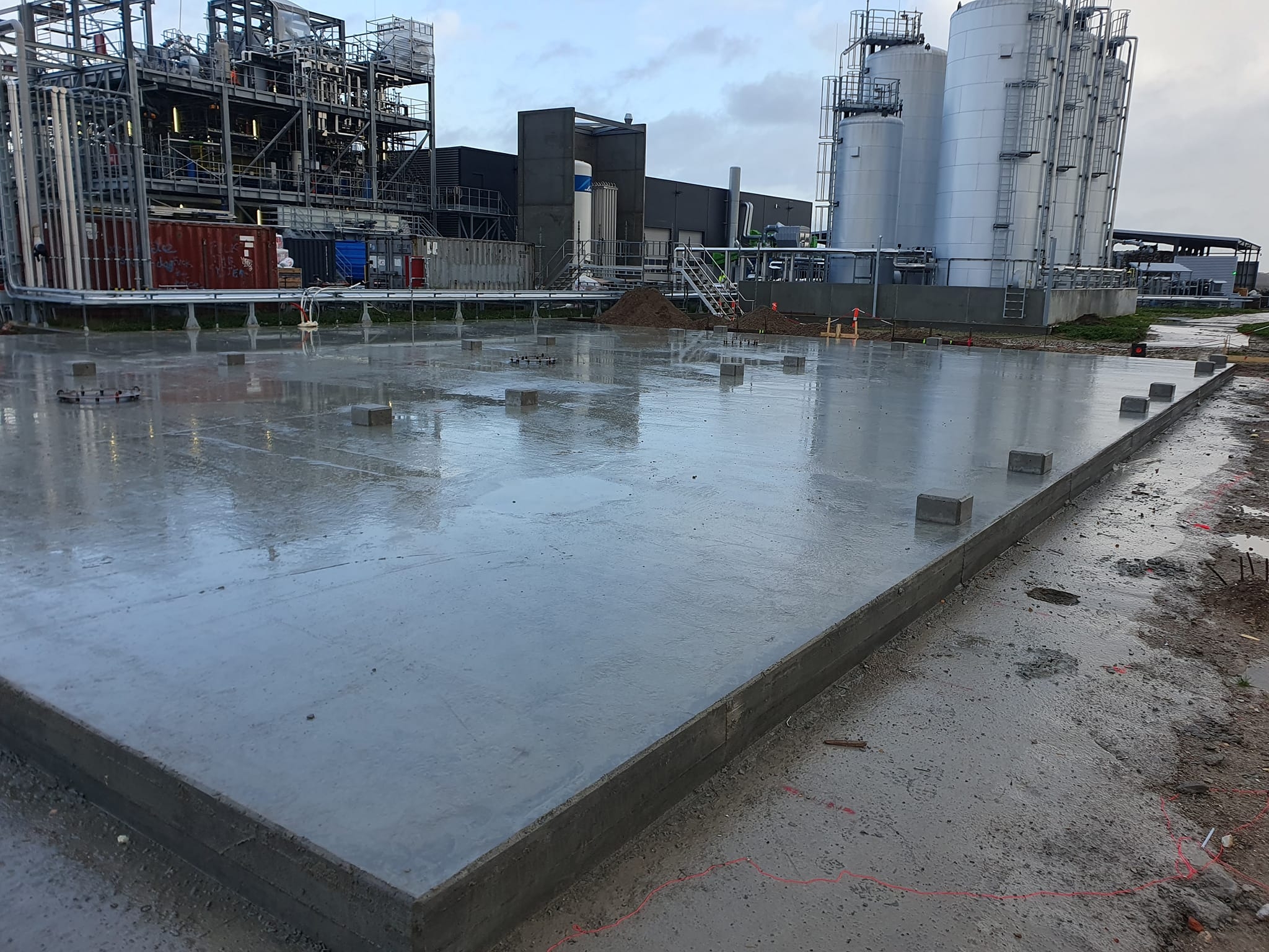 Professionel støbning af fundament i Midtjylland – holdbart betonfundament til hus, skur eller terrasse.